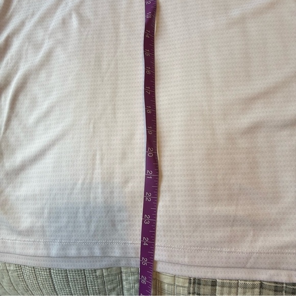 Nike womens Victory DriFit textured golf polo size large

EUC. Lilac and White - Picture 10 of 10